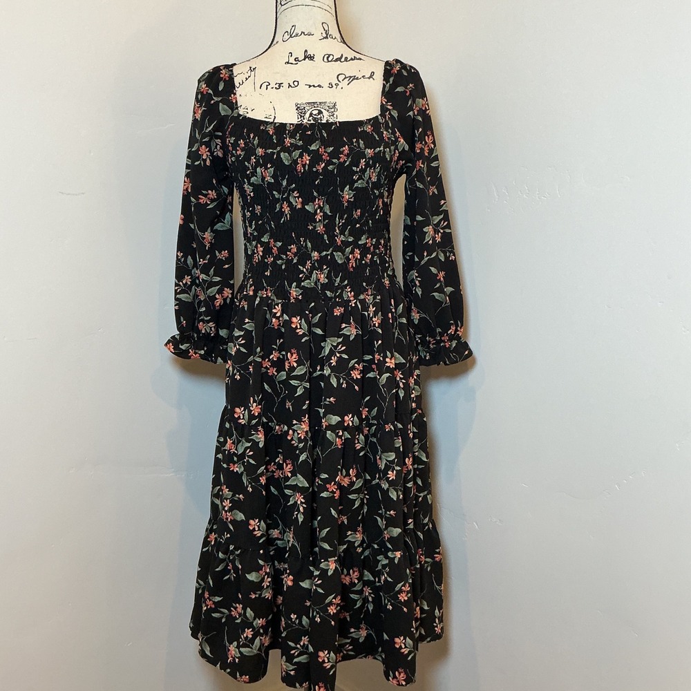 Socialite Floral Smocked Tiered Midi Dress Black Peach Long Sleeve Size M